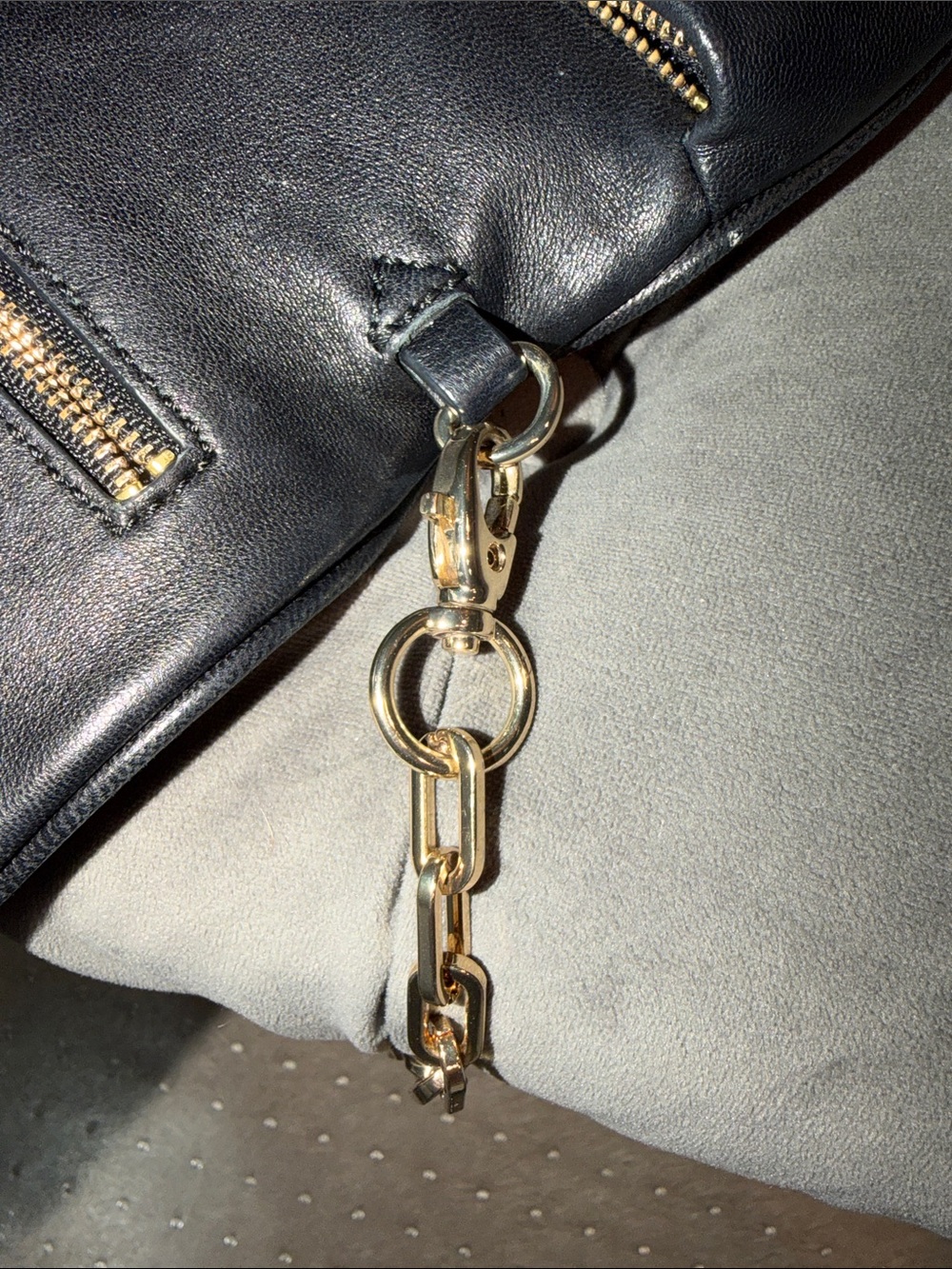 Tory Burch Black Leather Bag with Gold Chain - Picture 10 of 13